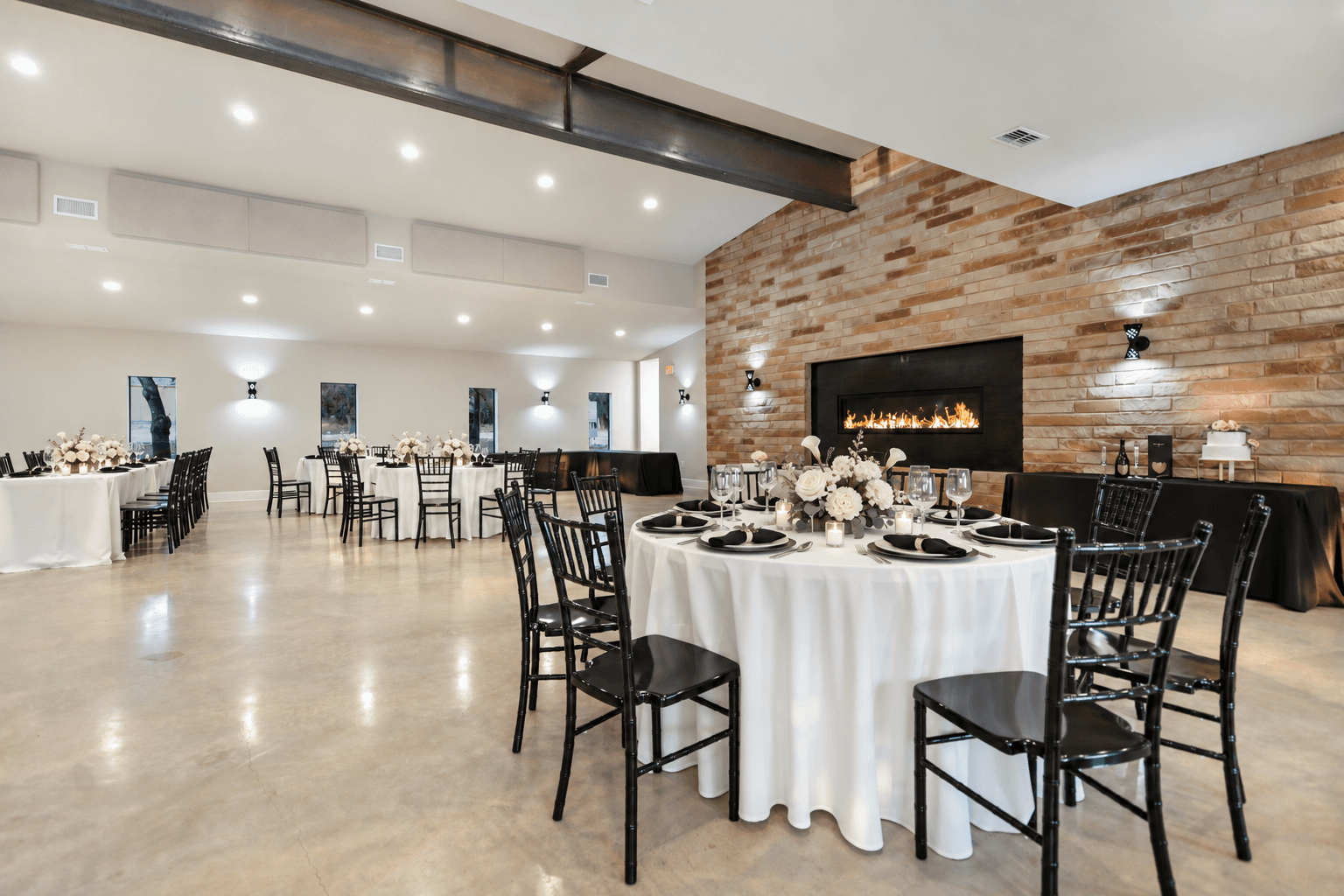 Modern Black-and-White Wedding Theme Without the Cold Ballroom Feel