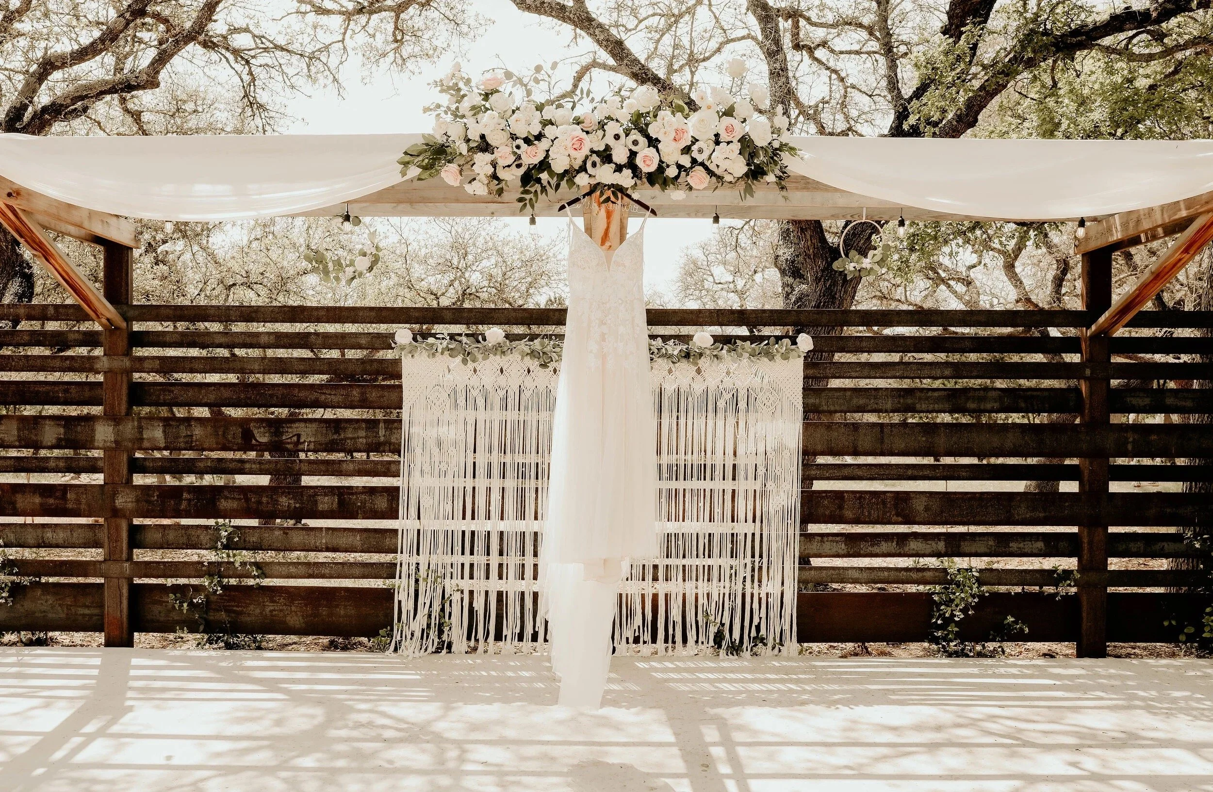 Outdoor Ceremony Arbor Hill Country